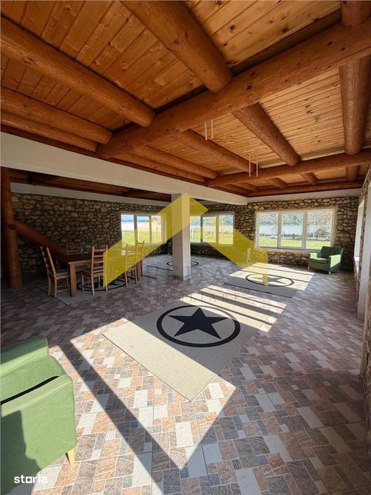 Cabana din piatra de codru si busteni pe Clisura Dunarii, Caraș-S