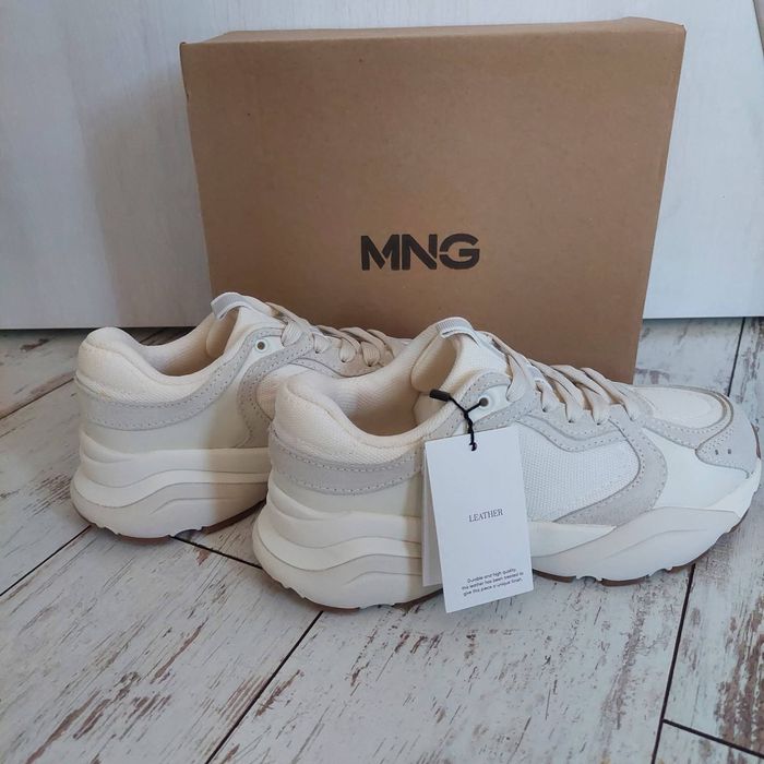 Дамски обувку на MANGO
