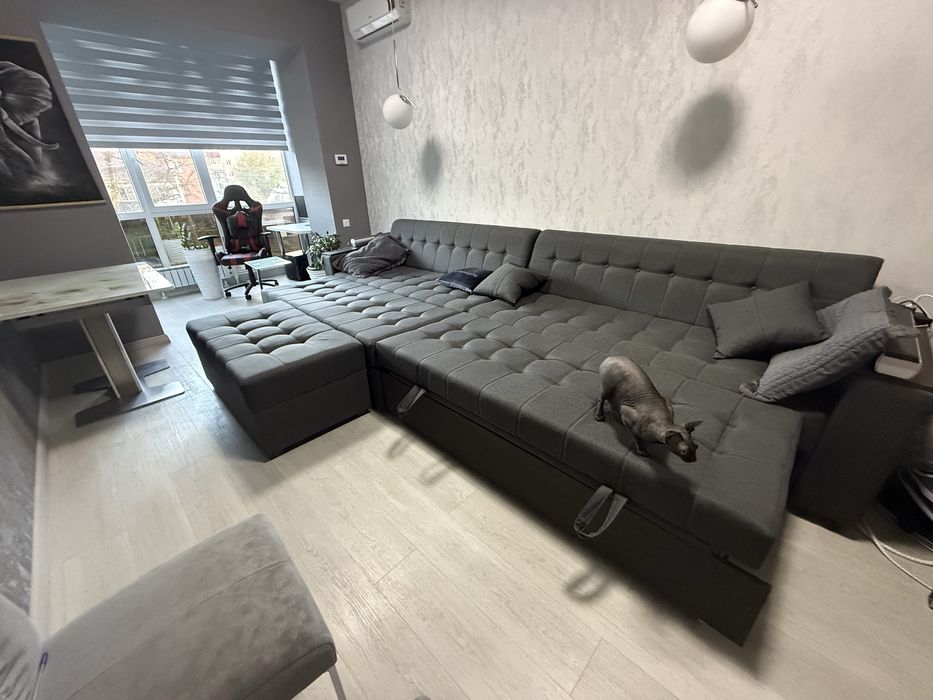 Продам диван раскланой с приставкой kaspi red