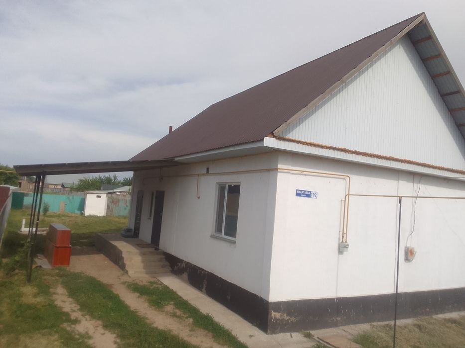 3 бөлмелі үй жалға беріледі