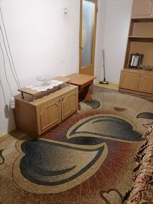 Vând garsonieră cu mici îmbunătățiri