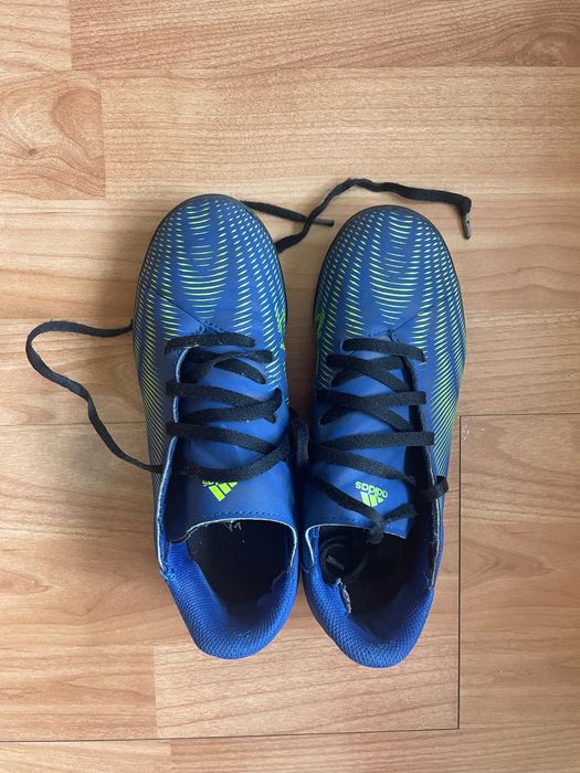 Обувки за футбол 35 и 36 номер