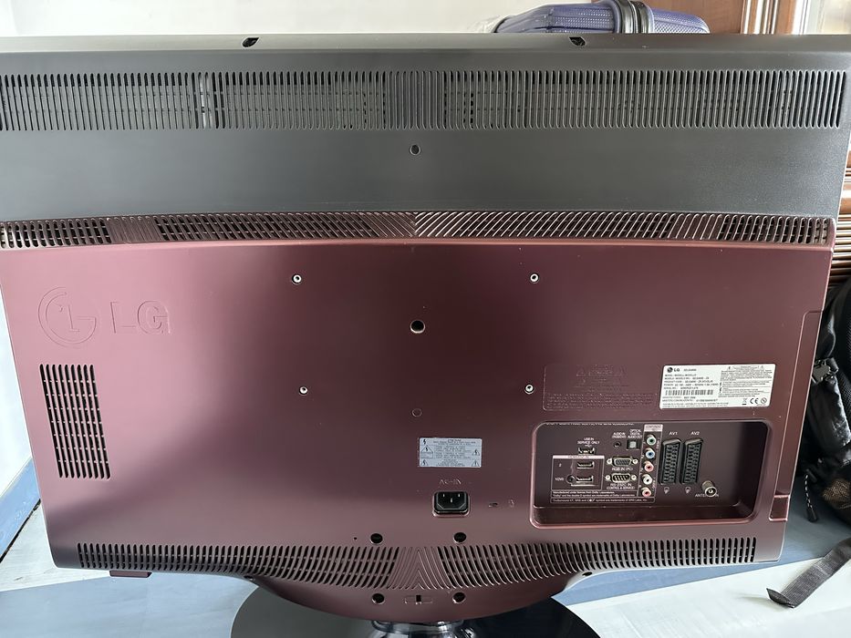 Продам телевизор LG