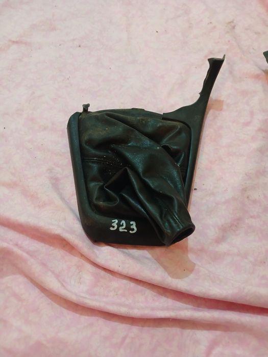 Чехол кулисы Мазда 323