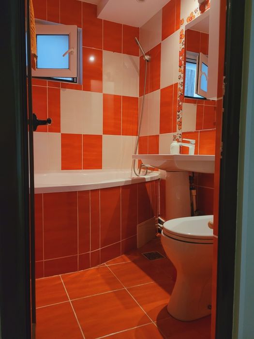 Vând apartament Micro 39B