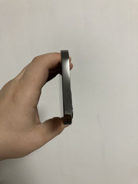 Iphone 12 pro / 256Gb в идеале.