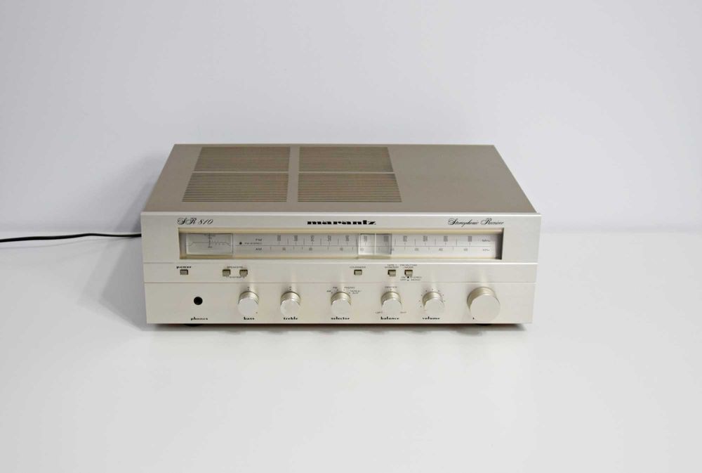 Amplituner Marantz SR-810, amplificator