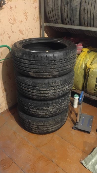 Продам шины комплект