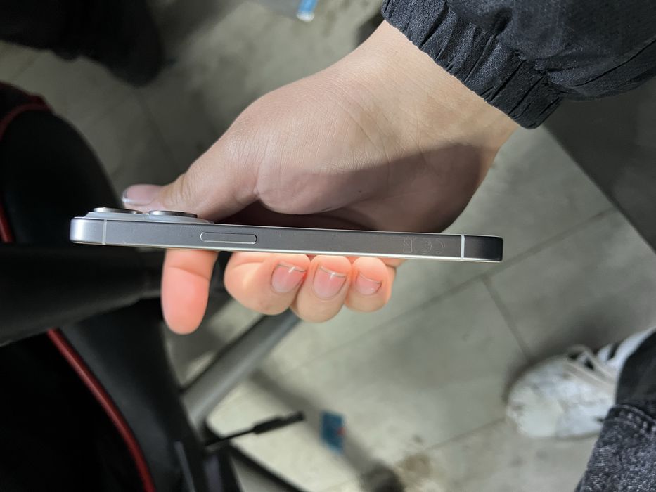 Продам айфон 15pro