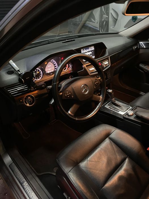 MERCEDES E250 2.2 204HP 2011