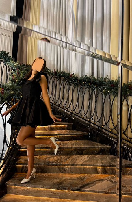 Черное платье мини