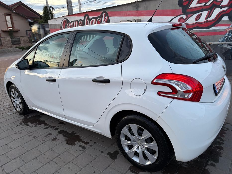 Peugeot 208 euro 5  2014