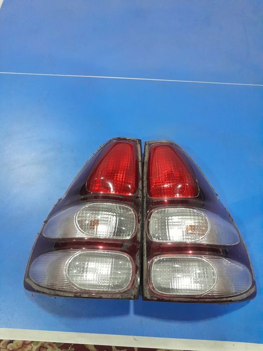 Toyota prado 120 orqa fara sotiladi