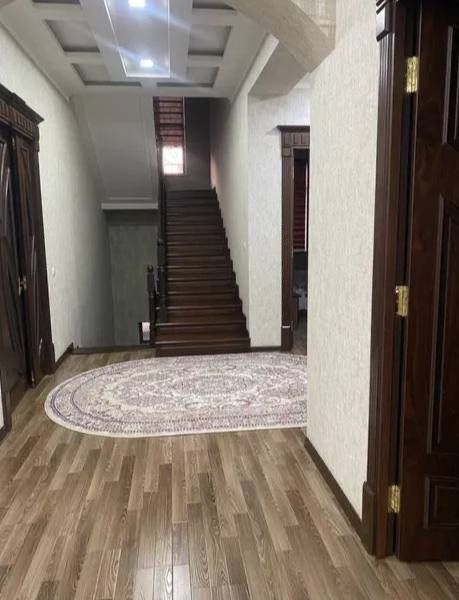 Сдаётся дом Сергелийском районе, можно под офис (н1026)