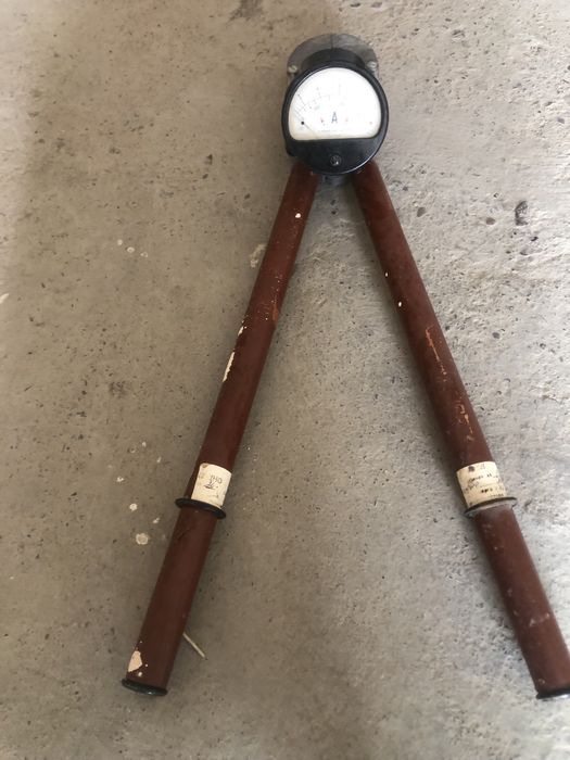 Клещи вольтомер