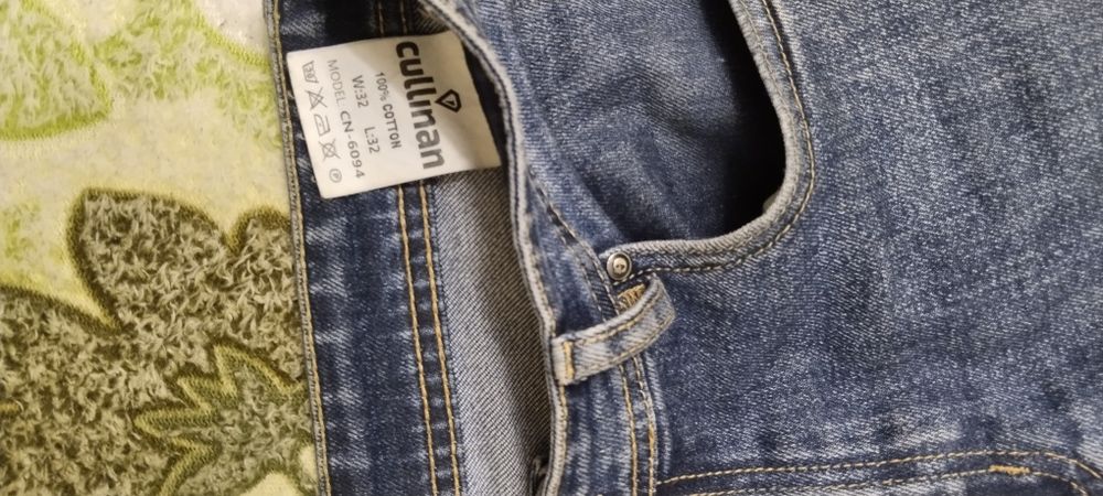 Продажа джинсы и кроссовки