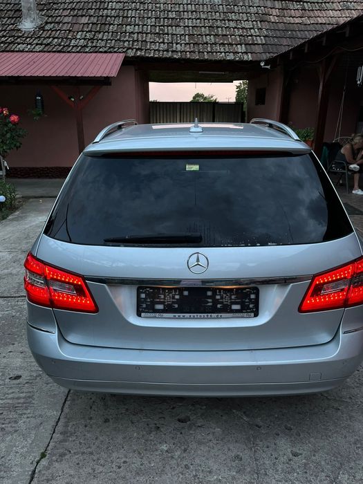 MERCEDES-BENZ E-Class 2011 — imagine 4