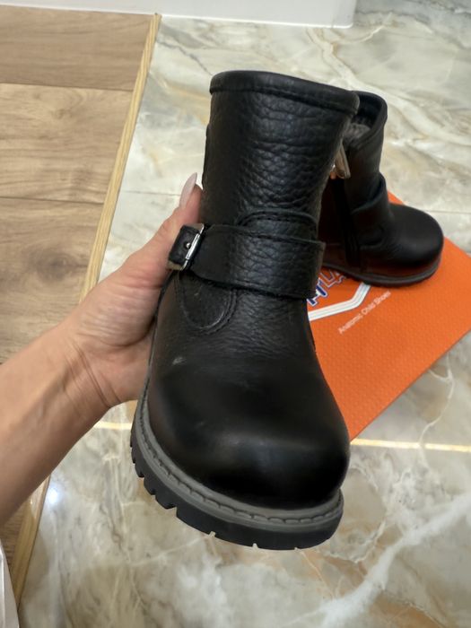 Продам детскую обувь Tiflani 21р