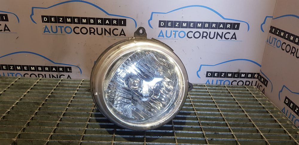 Far Dreapta Jeep Cherokee III 2004 - 2008 SUV 4 Usi (510) Fara xenon Garantie