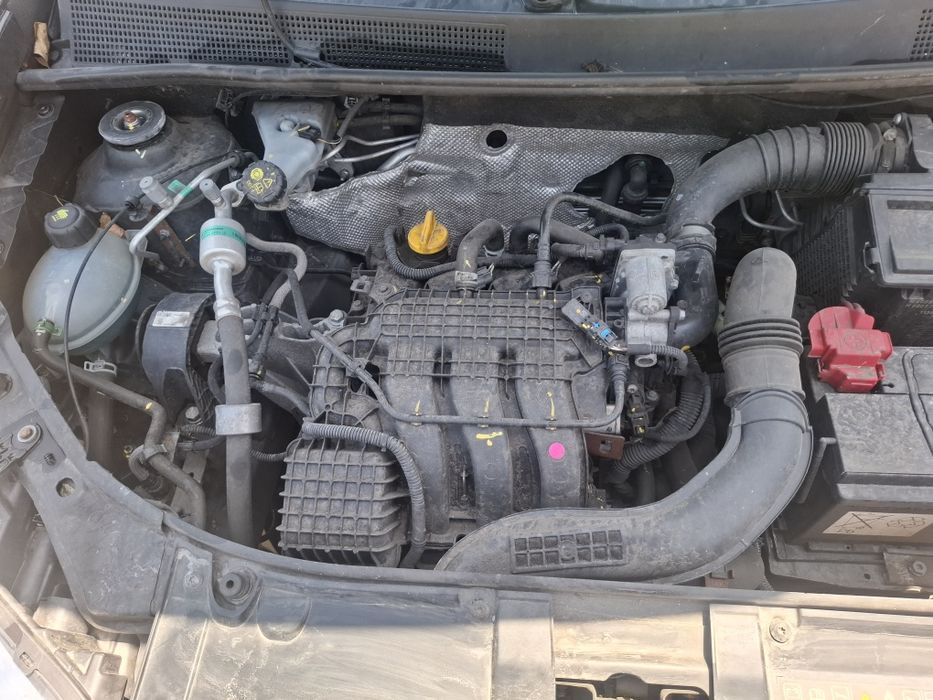 Vând motor 1.0sce stare perfecta Dacia Sandero  999Sce