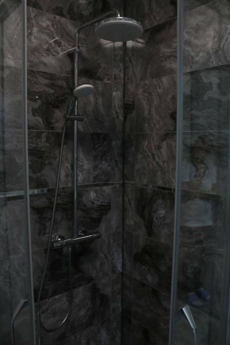 Тристаен апартамент, под наем, Център