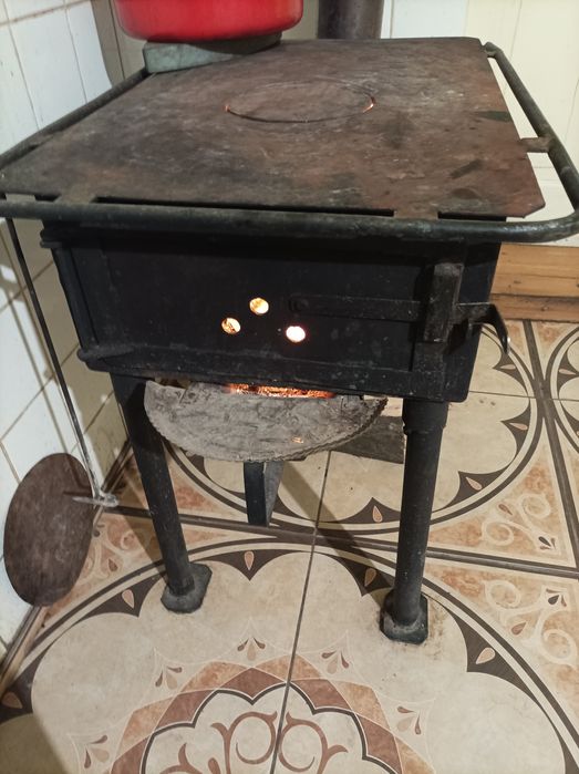 Sobă de vânzare foarte groasă la 500 de le 5 ani garanție i