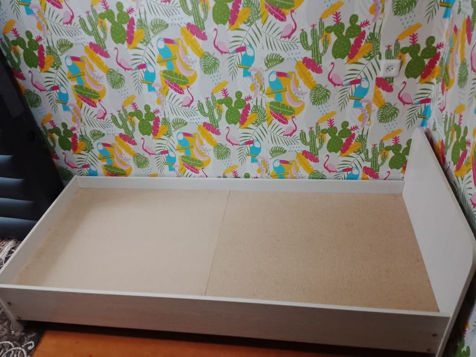 Односпальняя кровать