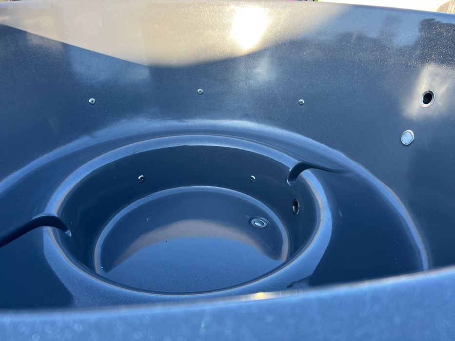 Ciubăr din fibră de sticlă cu aeromasaj – produs în România