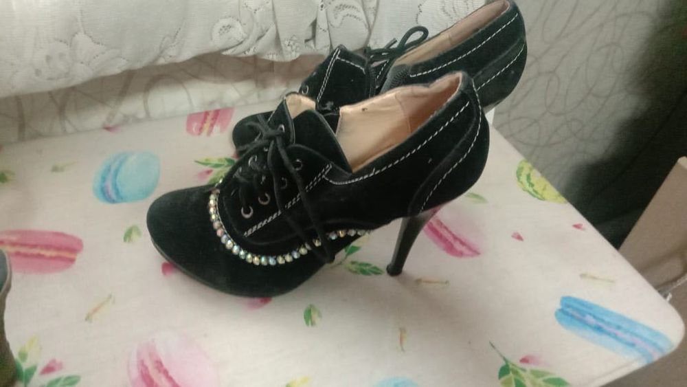 Продам летние босоножки и ботильоны 36 р