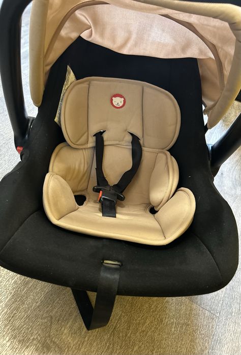 Scaun auto bebelusi in stare foarte buna
