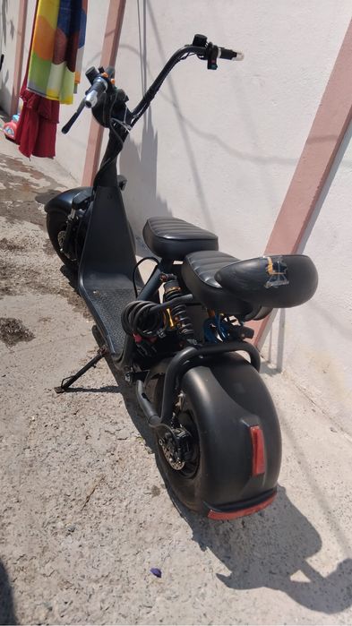 Vand scuter electric harley fara permis