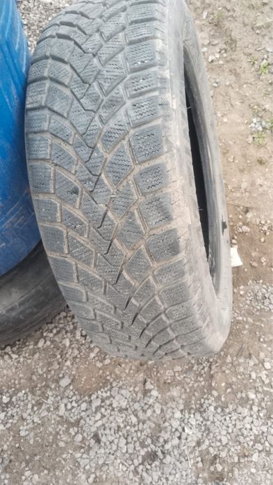 Продам шины R16 205/60
