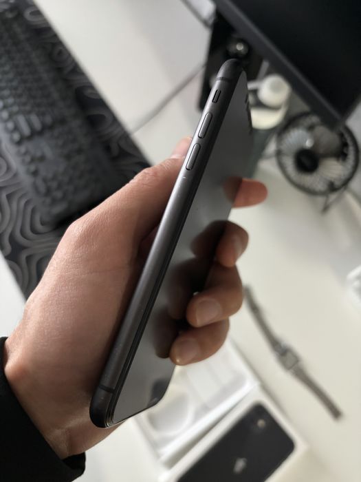 Iphone 11 128гб в хорошем состоянии