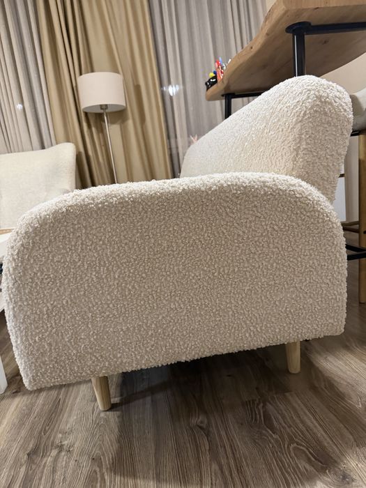 Почти нов удобен диван(букле)