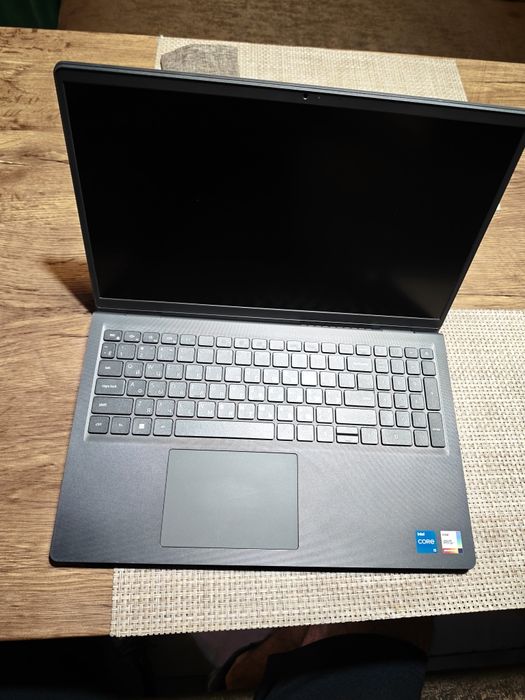 Dell Vostro 15 3530