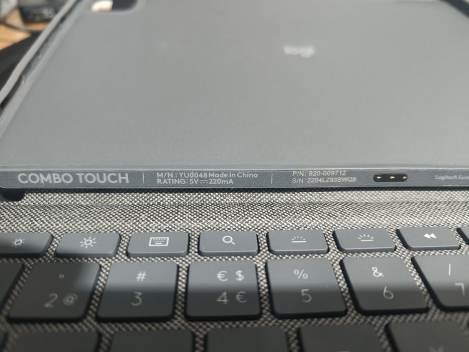 Husa ipad pro Logi Combo 12.9" 11"