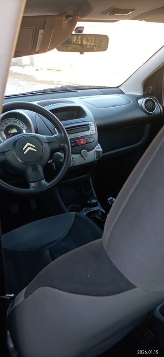 Продавам Ситроен С1 .