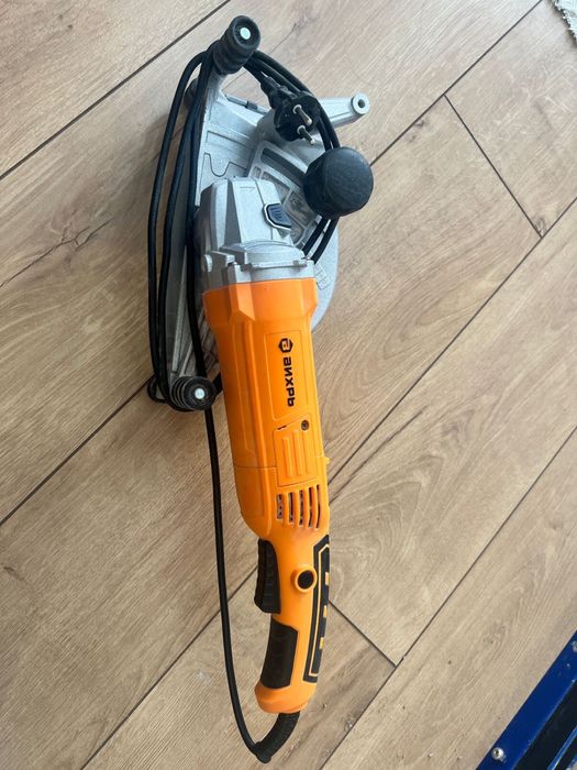 Продаю штроборез Вихрь