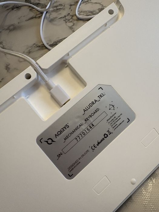 Tastatură mecanică AQRYS Aludra TKL, cablu USB-A, alb/negru