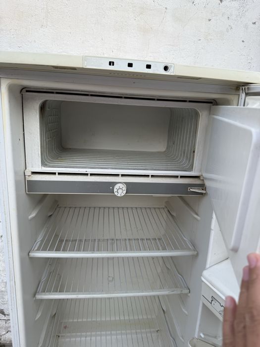 Продаеться Холодильник