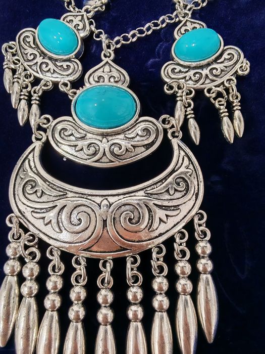 Набр Национальных украшений