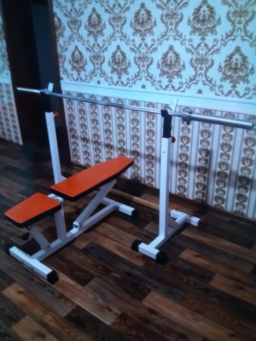 Стойки,скамья,гриф,блины.