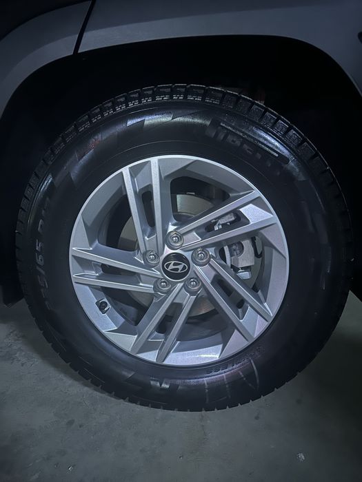 Летняя резина R17 (4+1) +оригинальные диски и датчики давления шин