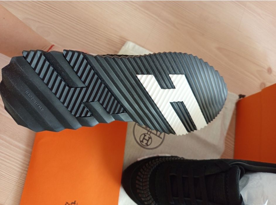 Adidasi Hermes Bouncing