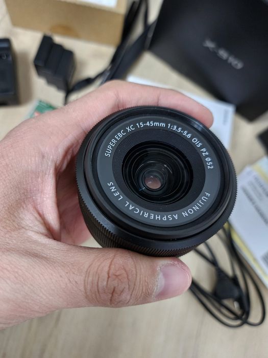 Продам фотоаппарат Fujifilm X-S10