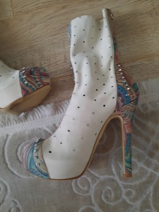 Шикарные ботильоны