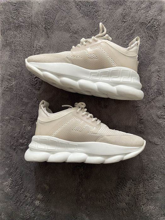 Versace chain reaction