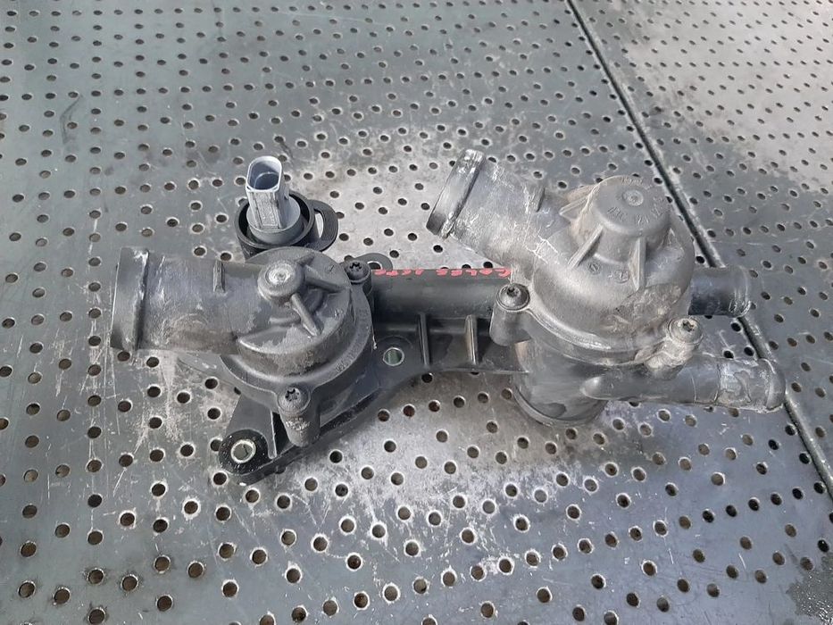 carcasa termostat 1.6fsi blf audi a3 8p seat altea toledo vw golf 5  skoda octavia 2 03c121111h