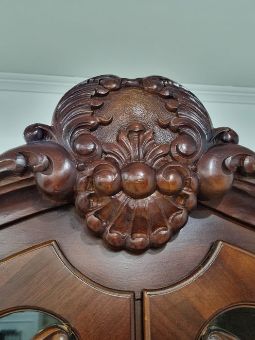 Шкаф( Румыния),Ренессанс,ХХ век.