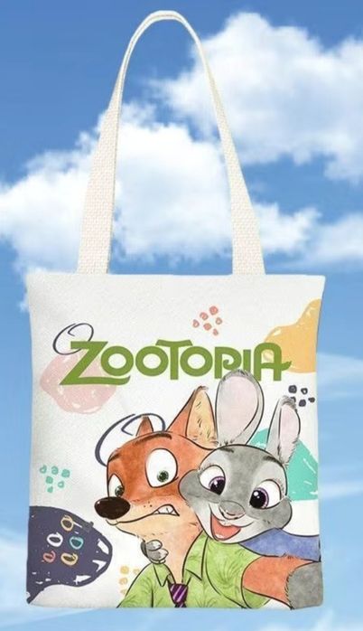 Бутылка под воду и сумка шоппер